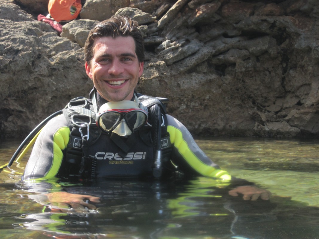 Elvis, a PADI MSDT loves diving and loves the ocean.