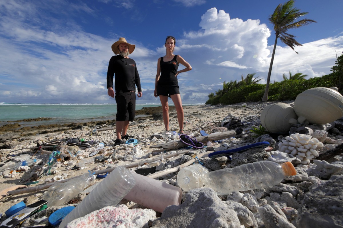 image of Cocos is plastic - Jennifer Lavers - Credit Silke Stuckenbrock