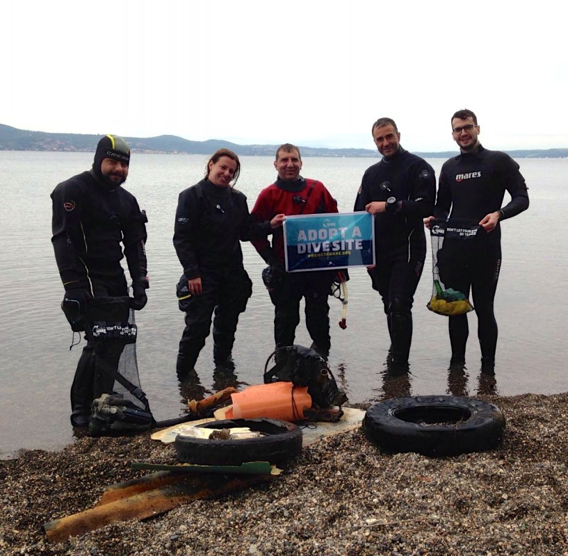 Group of divers