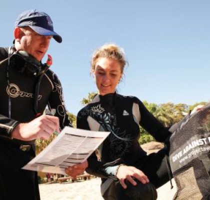 Teaching Dive Against Debris